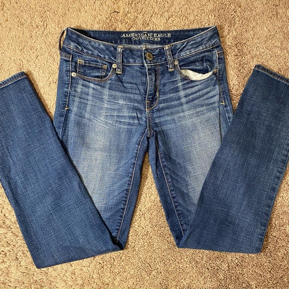 American Eagle Womens Blue Jeans Skinny Super Stretch Size 4 Faded Distress Pant - Picture 1 of 9